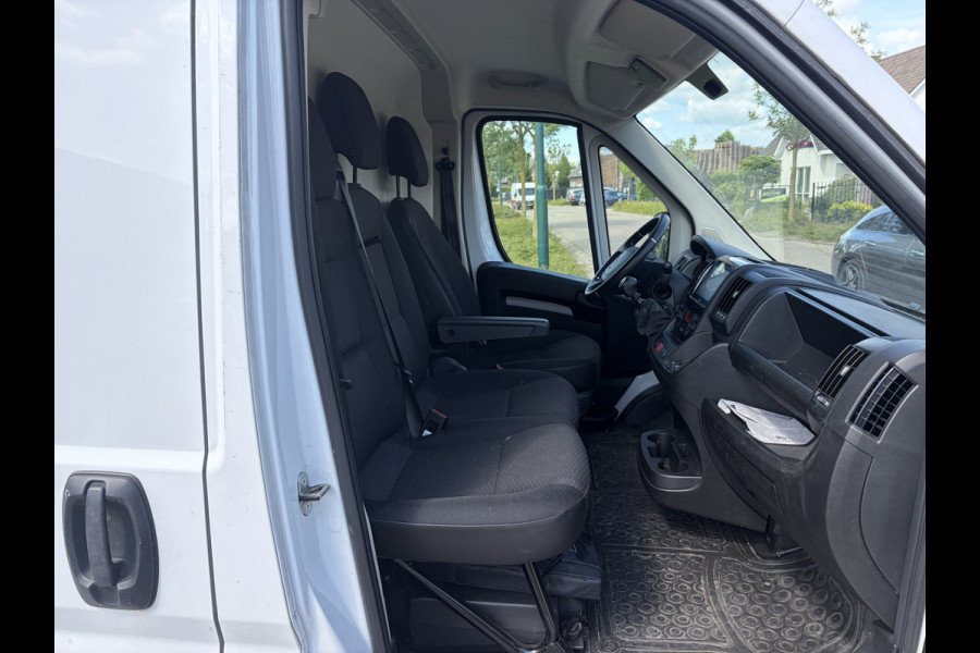 Citroën Jumper 2.2 BlueHDi 140PK L3H2 3.3t ✓ 3-zits ✓imperiaal ✓camera ✓navigatie ✓clima