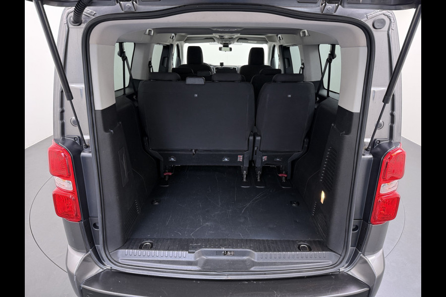 Opel Vivaro -e Zafira Life e Vivaro Combi Electric Zafira Electric L3 8-Personen L3 75 kWh Camera Apple Carplay Android Dual-ECC PDC-a+v Stoelv bordherkenning Cruise Control Led Keyless Priv.Glass Led Licht+Zichtpakket Spoorassist Dubbele Schuifdeur  Lengte 3 Grootste Accu-pakket 1.000kg Trekvermogen  € 67.000 nieuw !