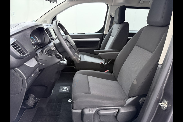 Opel Vivaro -e Zafira Life e Vivaro Combi Electric Zafira Electric L3 8-Personen L3 75 kWh Camera Apple Carplay Android Dual-ECC PDC-a+v Stoelv bordherkenning Cruise Control Led Keyless Priv.Glass Led Licht+Zichtpakket Spoorassist Dubbele Schuifdeur  Lengte 3 Grootste Accu-pakket 1.000kg Trekvermogen  € 67.000 nieuw !