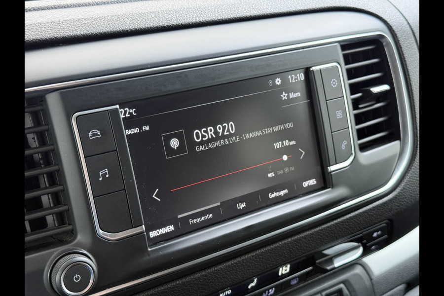 Opel Vivaro -e Zafira Life e Vivaro Combi Electric Zafira Electric L3 8-Personen L3 75 kWh Camera Apple Carplay Android Dual-ECC PDC-a+v Stoelv bordherkenning Cruise Control Led Keyless Priv.Glass Led Licht+Zichtpakket Spoorassist Dubbele Schuifdeur  Lengte 3 Grootste Accu-pakket 1.000kg Trekvermogen  € 67.000 nieuw !