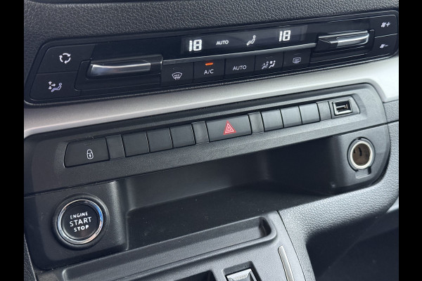 Opel Vivaro -e Zafira Life e Vivaro Combi Electric Zafira Electric L3 8-Personen L3 75 kWh Camera Apple Carplay Android Dual-ECC PDC-a+v Stoelv bordherkenning Cruise Control Led Keyless Priv.Glass Led Licht+Zichtpakket Spoorassist Dubbele Schuifdeur  Lengte 3 Grootste Accu-pakket 1.000kg Trekvermogen  € 67.000 nieuw !