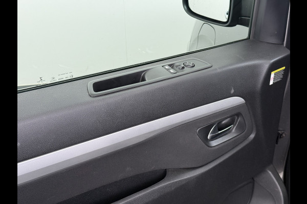 Opel Vivaro -e Zafira Life e Vivaro Combi Electric Zafira Electric L3 8-Personen L3 75 kWh Camera Apple Carplay Android Dual-ECC PDC-a+v Stoelv bordherkenning Cruise Control Led Keyless Priv.Glass Led Licht+Zichtpakket Spoorassist Dubbele Schuifdeur  Lengte 3 Grootste Accu-pakket 1.000kg Trekvermogen  € 67.000 nieuw !