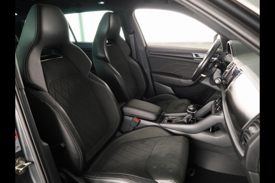 Škoda Kodiaq 1.5 TSI Business Edition Plus 7 persoons 150pk | Panoramadak | Trekhaak | Verwarmbare voorstoelen | Parkeercamera