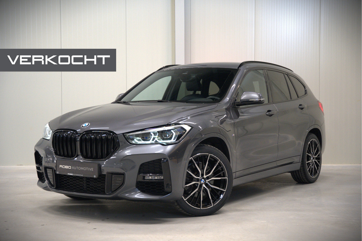 BMW X1 xDrive25e High Executive Edition M Sport | Stoelverwarming | Trekhaak | Parkeersensoren | Navigatie | Ambiance Verlichting | Keyless | Cruise Control | LED | Climate Control | DAB | BTW | SOH 92%