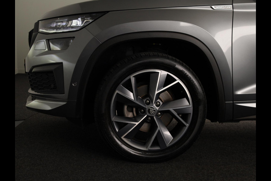 Škoda Kodiaq 1.5 TSI Business Edition Plus 7 persoons 150pk | Panoramadak | Trekhaak | Verwarmbare voorstoelen | Parkeercamera