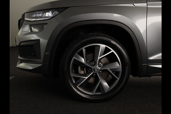 Škoda Kodiaq 1.5 TSI Business Edition Plus 7 persoons 150pk | Panoramadak | Trekhaak | Verwarmbare voorstoelen | Parkeercamera