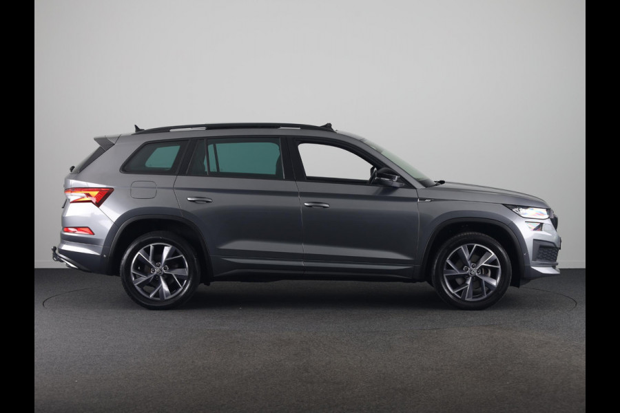 Škoda Kodiaq 1.5 TSI Business Edition Plus 7 persoons 150pk | Panoramadak | Trekhaak | Verwarmbare voorstoelen | Parkeercamera