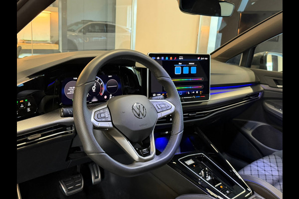 Volkswagen Golf 8.5 1.5 eTSI R-Line Facelift Panorama Achteruitrijcamera