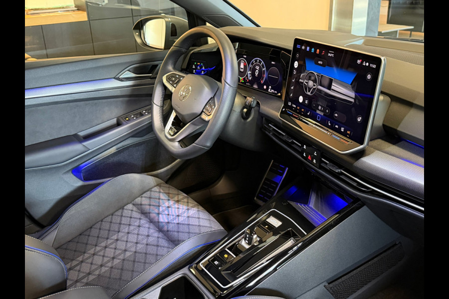 Volkswagen Golf 8.5 1.5 eTSI R-Line Facelift Panorama Achteruitrijcamera