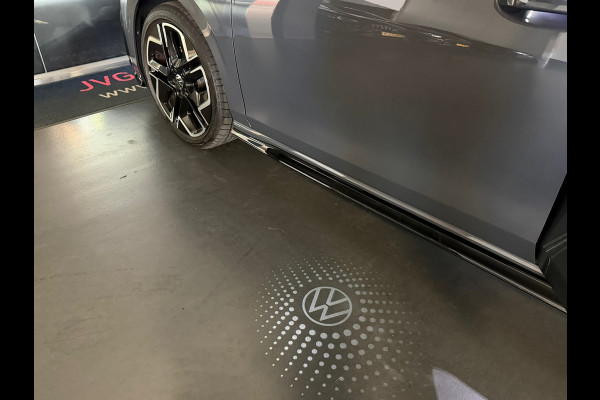 Volkswagen Golf 8.5 1.5 eTSI R-Line Facelift Panorama Achteruitrijcamera