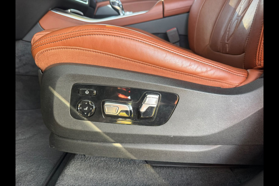BMW X5 xDrive45e |High Ex|MSport|Pano|Laser|Merino|Dealer|4Wielsturing|DrivAss|