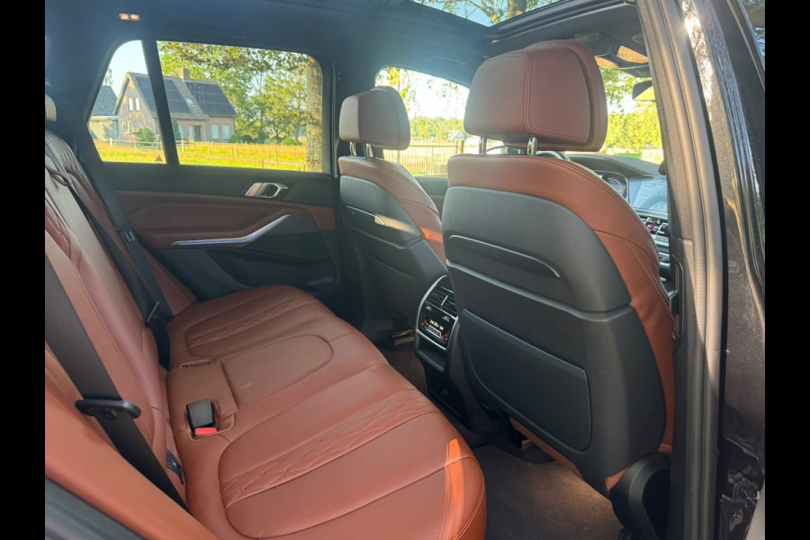 BMW X5 xDrive45e |High Ex|MSport|Pano|Laser|Merino|Dealer|4Wielsturing|DrivAss|