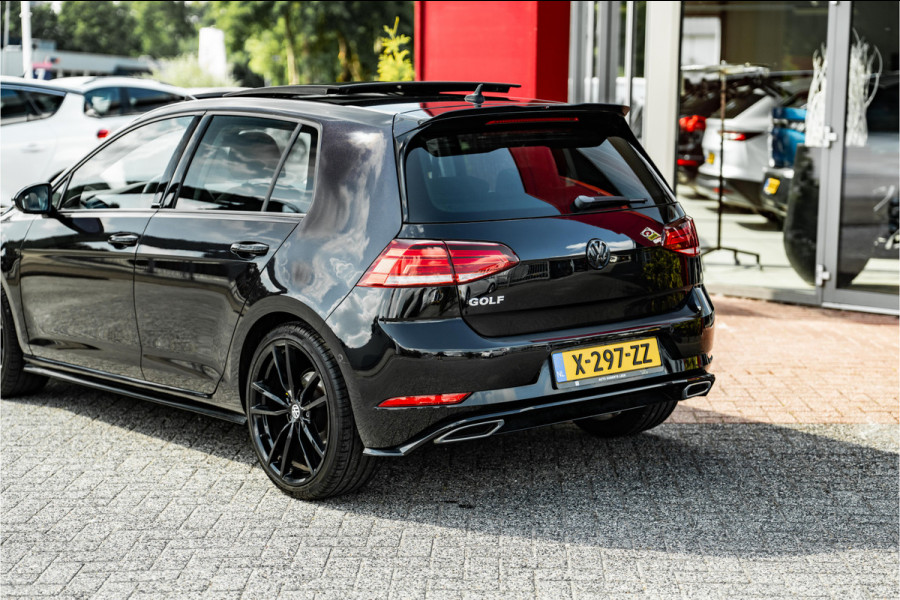 Volkswagen Golf 1.4 TSI Highline Business R | Pano | ACC
