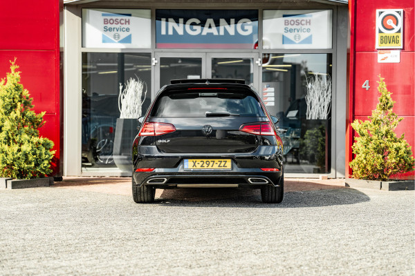 Volkswagen Golf 1.4 TSI Highline Business R | Pano | ACC