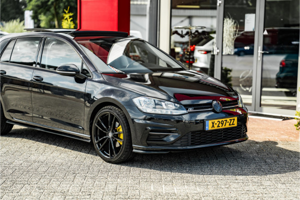 Volkswagen Golf 1.4 TSI Highline Business R | Pano | ACC