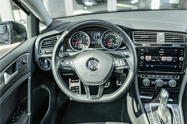 Volkswagen Golf 1.4 TSI Highline Business R | Pano | ACC