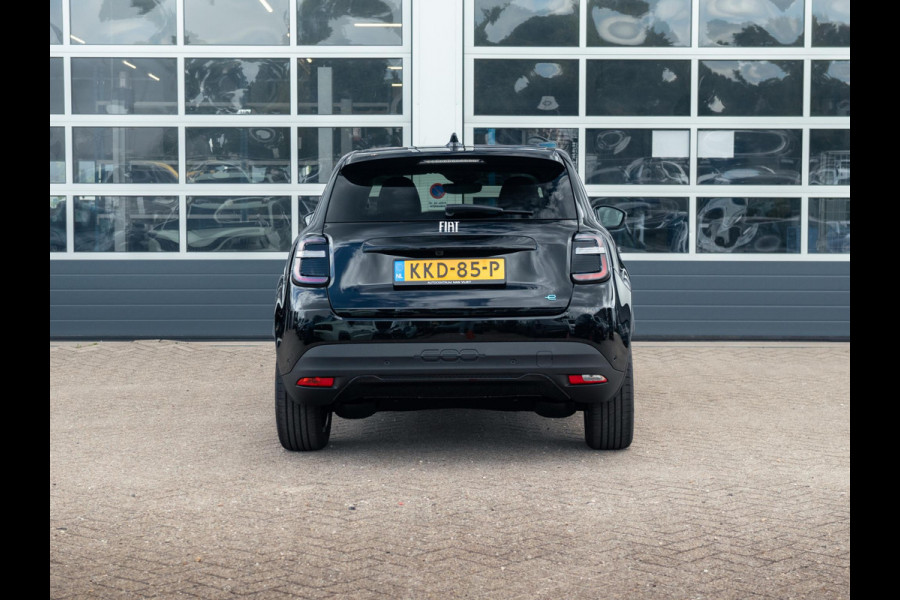Fiat 600E La Prima 54 kWh | Pack Winter