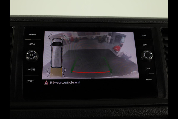 Volkswagen Crafter 35 2.0 TDI L3H3 Highline EURO VI 140 pk Automaat | Verlengde garantie | Navigatie | Parkeersensoren | Achteruitrijcamera | Cruise control |