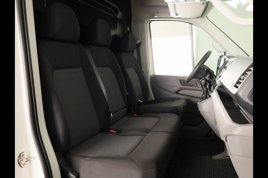 Volkswagen Crafter 35 2.0 TDI L3H3 Highline EURO VI 140 pk Automaat | Verlengde garantie | Navigatie | Parkeersensoren | Achteruitrijcamera | Cruise control |