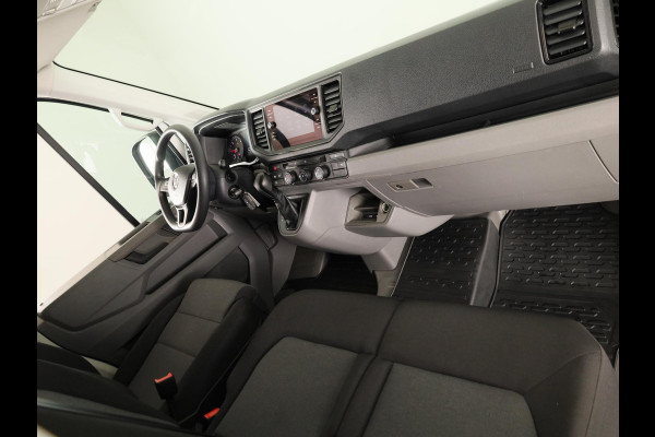 Volkswagen Crafter 35 2.0 TDI L3H3 Highline EURO VI 140 pk Automaat | Verlengde garantie | Navigatie | Parkeersensoren | Achteruitrijcamera | Cruise control |