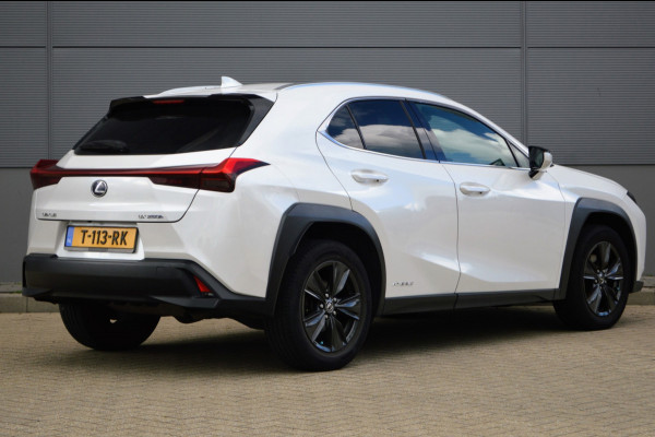 Lexus UX 250h