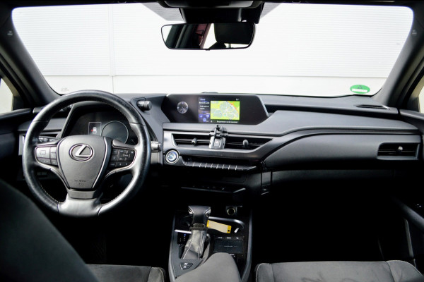 Lexus UX 250h