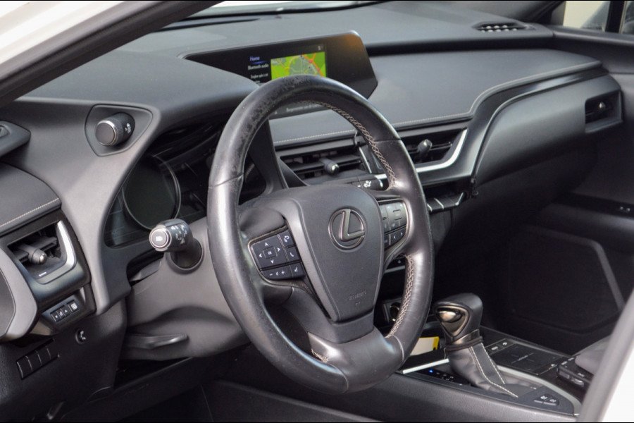 Lexus UX 250h