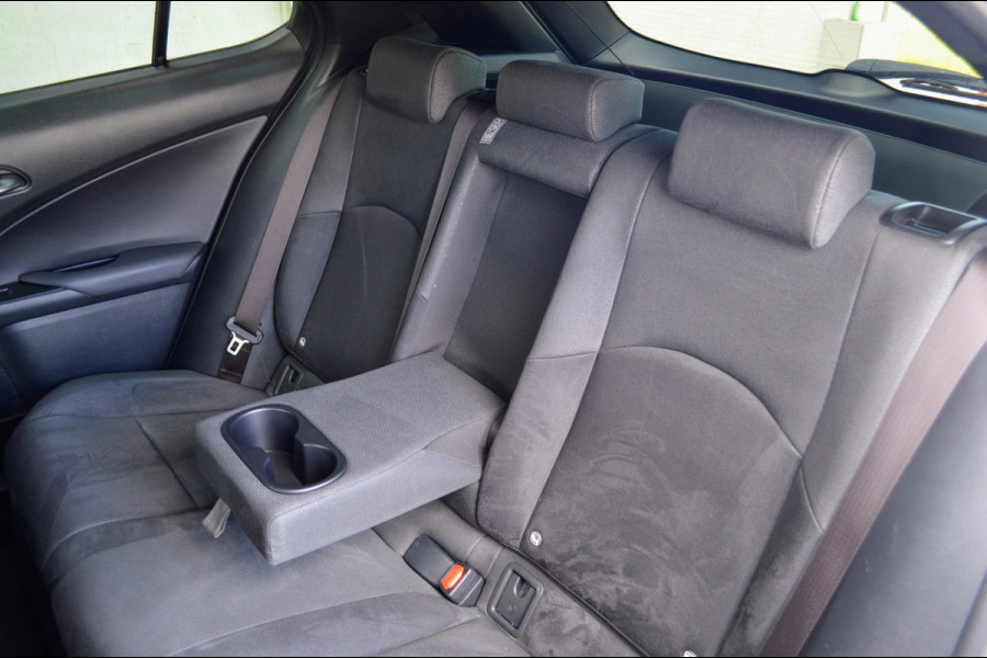 Lexus UX 250h
