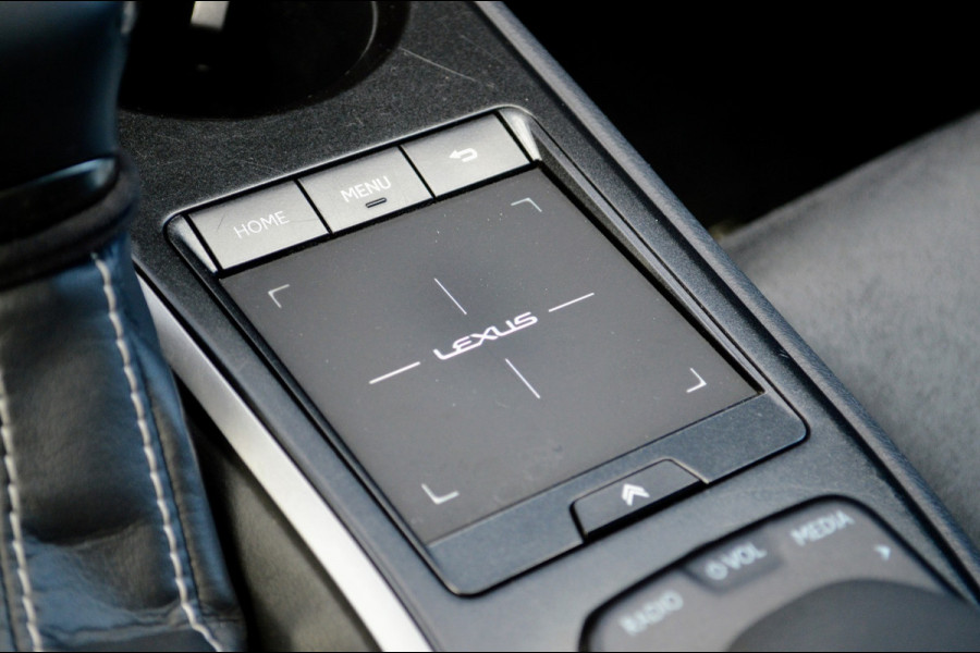 Lexus UX 250h