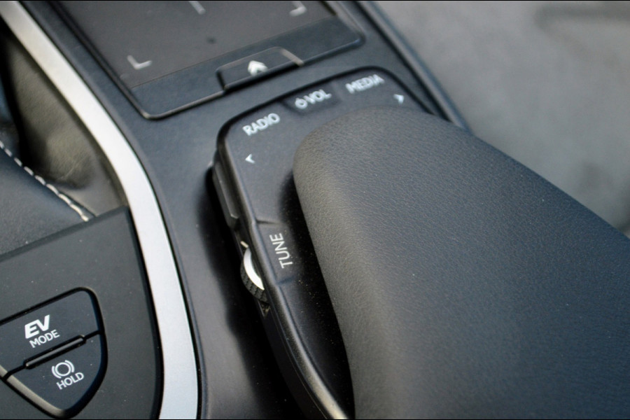 Lexus UX 250h