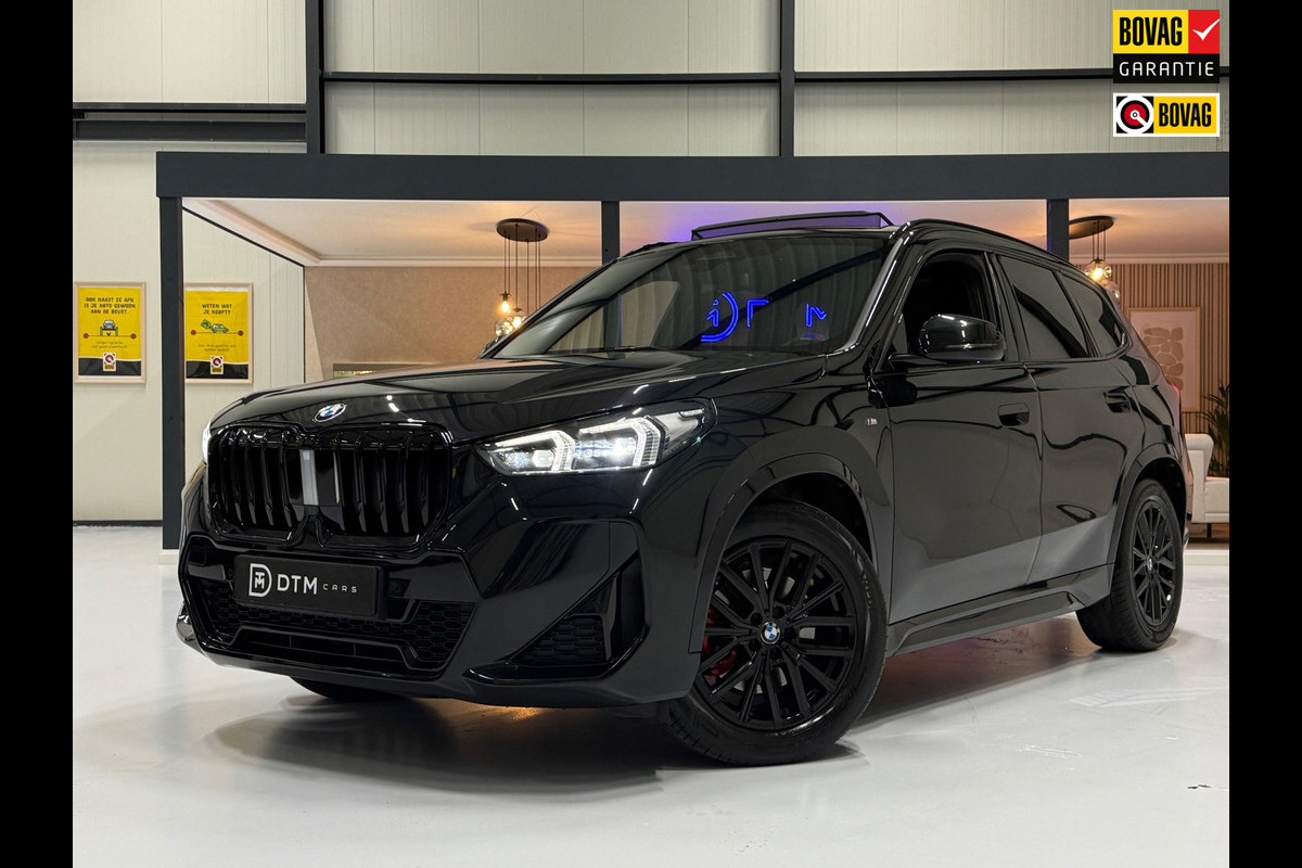 BMW X1 BMW sDrive20i M Sport Pano Sportstoelen ACC Trekhaak Navi LED Camera Carplay