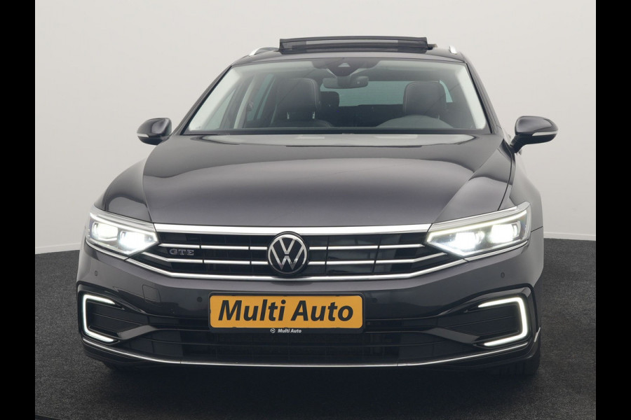 Volkswagen Passat 1.4 TSI GTE Business PHEV 218pk Dealer O.H. | Trekhaak Af Fabriek | Panodak | Adaptive Cruise | Camera | IQ Light | Alcantara Sportstoelen Massage & Verwarmd | Stuur Verwarmd | Keyless | Blis | Sfeerverlichting | Apple Carplay | DAB | Plug In Hybrid |