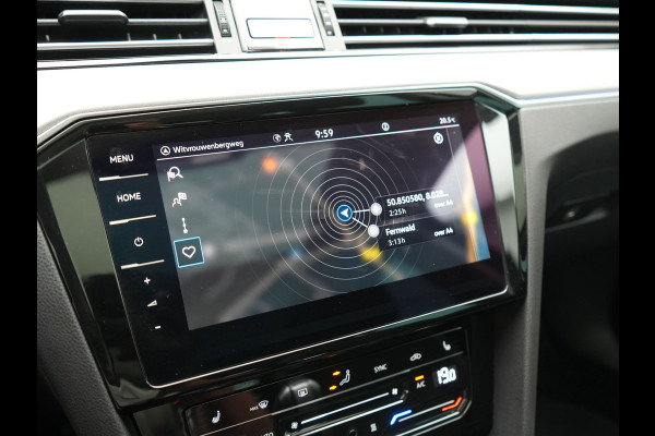 Volkswagen Passat 1.4 TSI GTE Business PHEV 218pk Dealer O.H. | Trekhaak Af Fabriek | Panodak | Adaptive Cruise | Camera | IQ Light | Alcantara Sportstoelen Massage & Verwarmd | Stuur Verwarmd | Keyless | Blis | Sfeerverlichting | Apple Carplay | DAB | Plug In Hybrid |