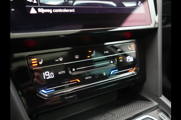 Volkswagen Passat 1.4 TSI GTE Business PHEV 218pk Dealer O.H. | Trekhaak Af Fabriek | Panodak | Adaptive Cruise | Camera | IQ Light | Alcantara Sportstoelen Massage & Verwarmd | Stuur Verwarmd | Keyless | Blis | Sfeerverlichting | Apple Carplay | DAB | Plug In Hybrid |