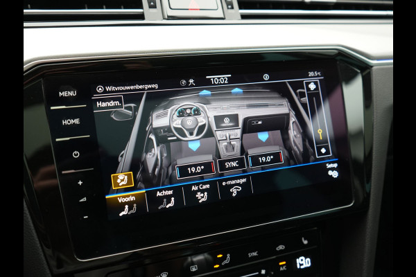 Volkswagen Passat 1.4 TSI GTE Business PHEV 218pk Dealer O.H. | Trekhaak Af Fabriek | Panodak | Adaptive Cruise | Camera | IQ Light | Alcantara Sportstoelen Massage & Verwarmd | Stuur Verwarmd | Keyless | Blis | Sfeerverlichting | Apple Carplay | DAB | Plug In Hybrid |
