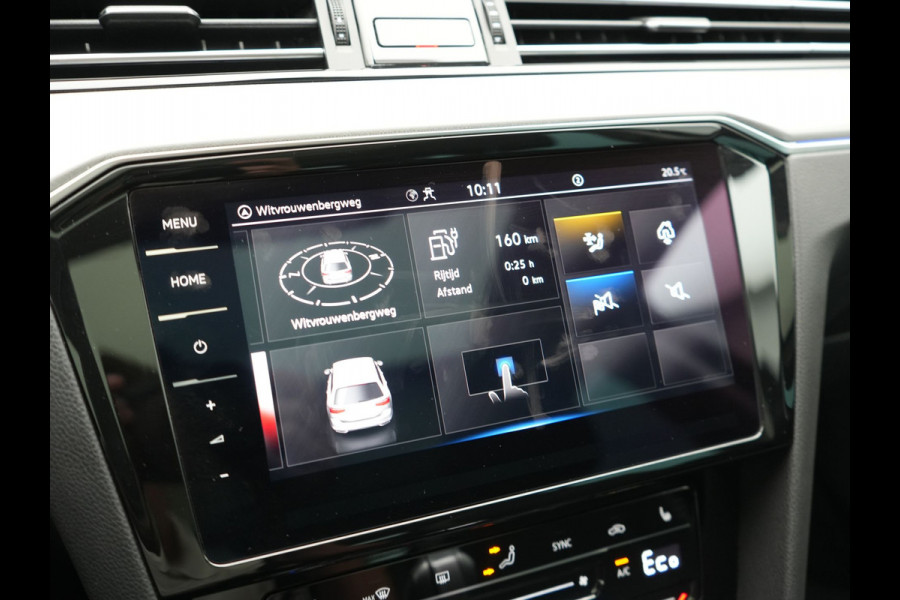 Volkswagen Passat 1.4 TSI GTE Business PHEV 218pk Dealer O.H. | Trekhaak Af Fabriek | Panodak | Adaptive Cruise | Camera | IQ Light | Alcantara Sportstoelen Massage & Verwarmd | Stuur Verwarmd | Keyless | Blis | Sfeerverlichting | Apple Carplay | DAB | Plug In Hybrid |
