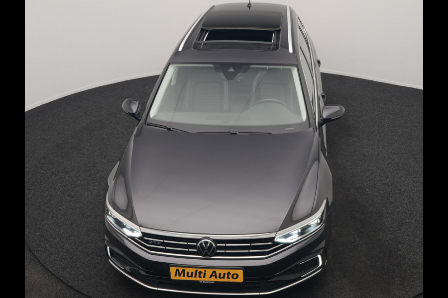 Volkswagen Passat 1.4 TSI GTE Business PHEV 218pk Dealer O.H. | Trekhaak Af Fabriek | Panodak | Adaptive Cruise | Camera | IQ Light | Alcantara Sportstoelen Massage & Verwarmd | Stuur Verwarmd | Keyless | Blis | Sfeerverlichting | Apple Carplay | DAB | Plug In Hybrid |