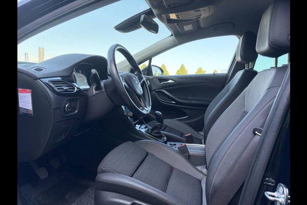 Opel Astra 1.2 Launch Elegance 2e Eigenaar,Camera,Stoelverw-Stuurverw,110pk,Navi,Carplay,Halfleder,Elekt.Stoel,6 Bak,Clima,Cruise,Lm velgen,Pdc V+A,N.A.P,Net beurt gehad,Apk tot 09-2028