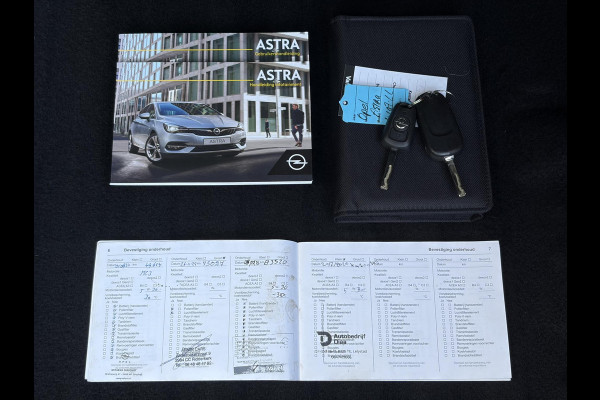 Opel Astra 1.2 Launch Elegance 2e Eigenaar,Camera,Stoelverw-Stuurverw,110pk,Navi,Carplay,Halfleder,Elekt.Stoel,6 Bak,Clima,Cruise,Lm velgen,Pdc V+A,N.A.P,Net beurt gehad,Apk tot 09-2028