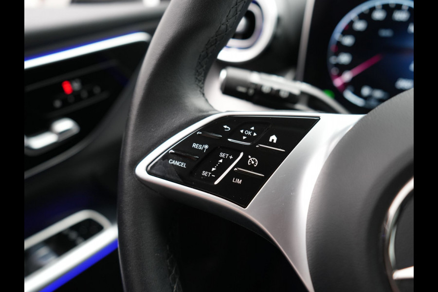 Mercedes-Benz GLC 300e 4MATIC Avantgarde PHEV 313pk Dealer O.H. | Camera | Lederen Sportstoelen Memory & Verwarmd | Sfeerverlichting | Apple Carplay | Blis | Navigatie | DAB | Cruise Control | 18"L.M |