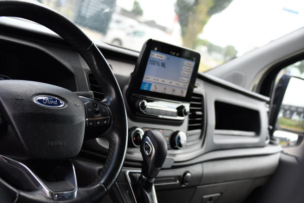Ford Transit Custom 300 2.0 TDCI L2H1 Black Edition MARGE, Cruise, Carplay, LED, Sensoren, 130pk, Automaat, Multimedia, Sensoren, Uniek!