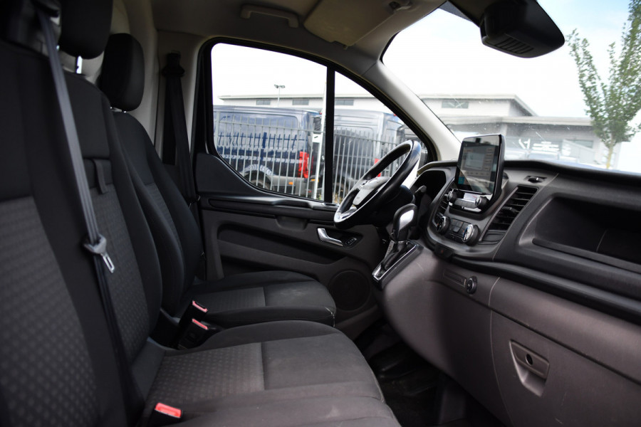 Ford Transit Custom 300 2.0 TDCI L2H1 Black Edition MARGE, Cruise, Carplay, LED, Sensoren, 130pk, Automaat, Multimedia, Sensoren, Uniek!