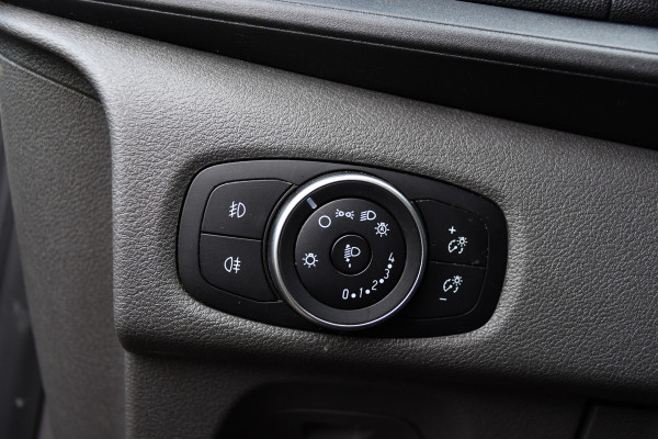 Ford Transit Custom 300 2.0 TDCI L2H1 Black Edition MARGE, Cruise, Carplay, LED, Sensoren, 130pk, Automaat, Multimedia, Sensoren, Uniek!