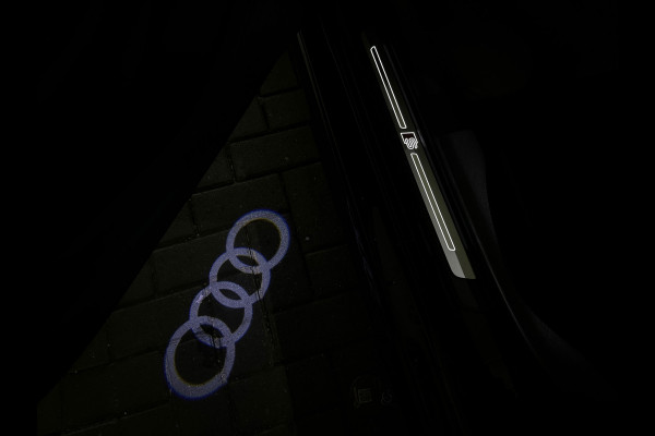 Audi A3 Limousine 1.5 TFSI CoD Sport 2X S Line Origineel NL