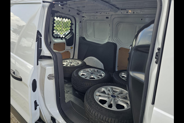 Ford Transit Connect 1.5 EcoBlue L2 Trend 3 zitplaatsen | Navigatie | Achteruitrijcamera | Cruise control | Originele zomerset wordt nog gemonteerd