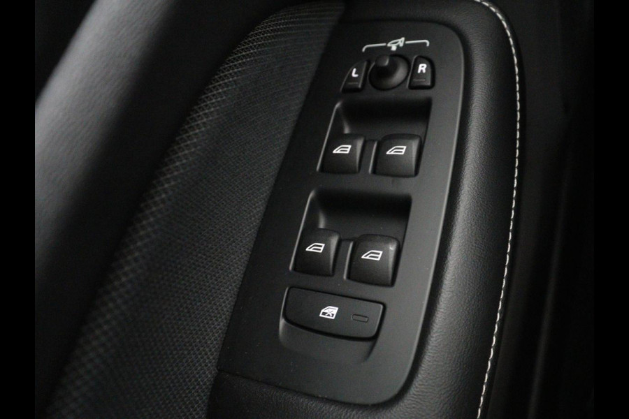 Volvo S60 2.0 Recharge T6 AWD Core | SOH 97,5% | Panoramadak | Stoel & Stuurverwarming | Pilot assist | Adaptive cruise | Navigatie | Bluetooth | Carplay | Climate control | Harman Kardon | DAB+
