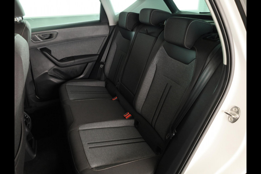 Seat Ateca 1.0 TSI Style Business Intense 81kw / 110pk | Navigatiesysteem 23.4 cm | Achteruitrijcamera | Climat control | Virtual cockpit | Park assist