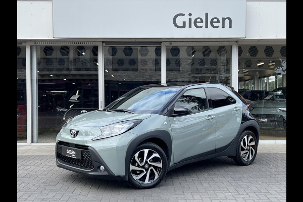 Toyota Aygo X 1.0 VVT-i MT Pulse Bi-tone | Tarragon/Zwart dak, 17 inch, Privacy glass, Apple CarPlay/Android auto, Airconditioning, Parkeercam