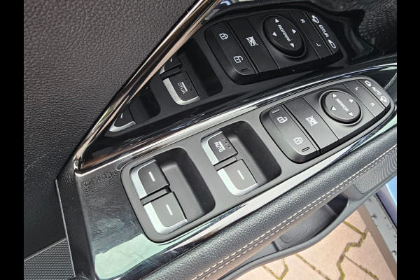 Kia Niro 1.6 GDi PHEV DynamicPlusLine | LED | Trekhaak | App-connect | Stuur- & stoelverwarming | Camera | ACC |