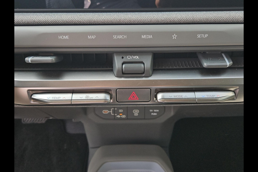 Kia EV3 Plus 81.4 kWh | Dodehoek Assistentie | Adapt. Cruise | Stoel- En Stuurverwarming | CarPlay/Android Auto | Wireless Charging Mobiel |